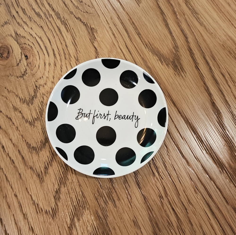 Jewelry accessory tray